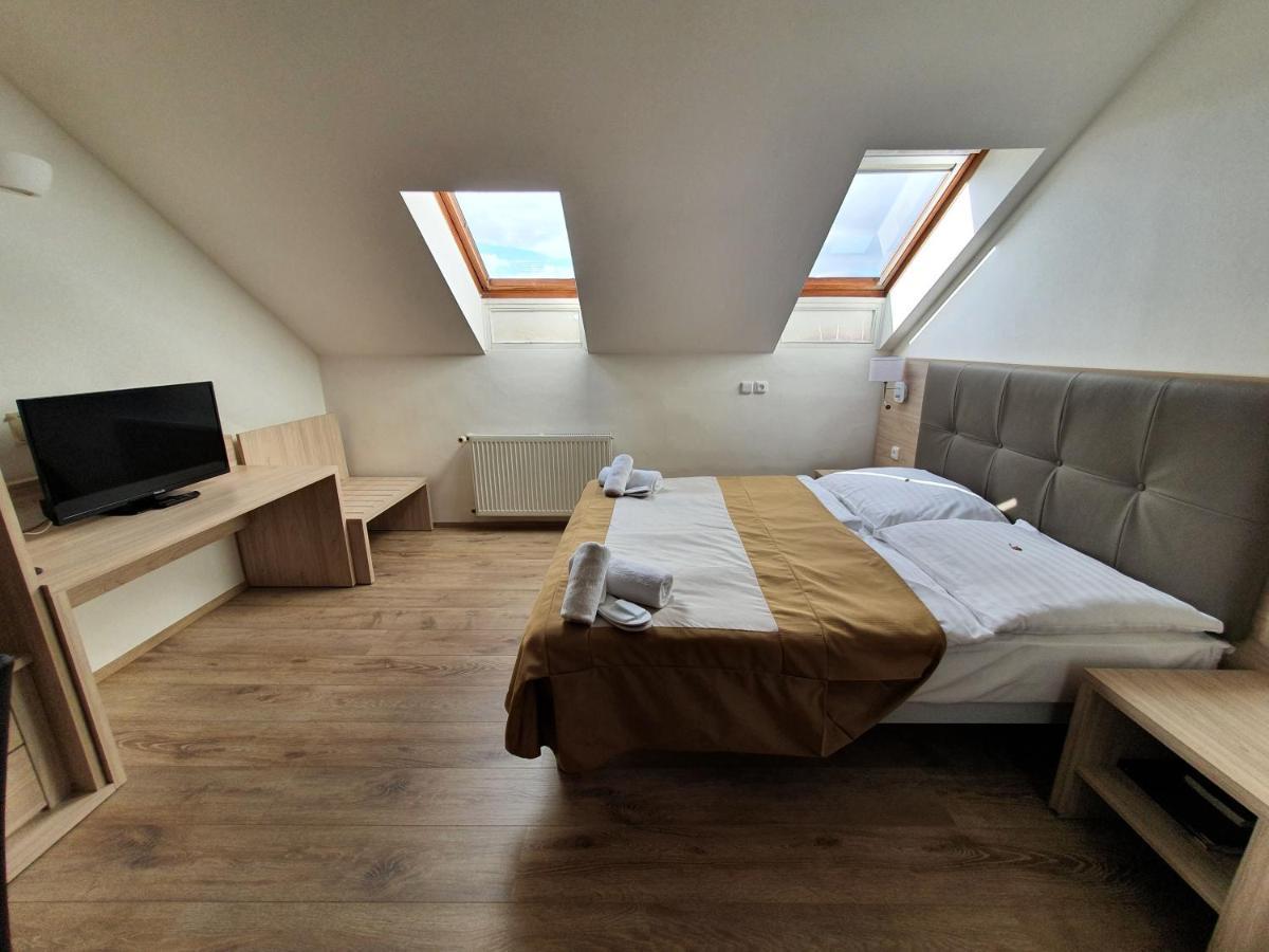 Hotel Residence Select Praha Bagian luar foto